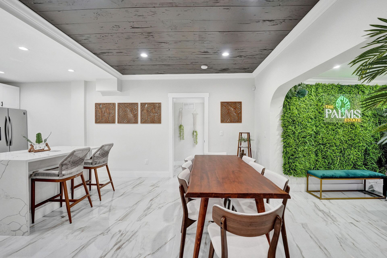 Interior 2, Immaculate 3-bed House in West Palm Beach, Palm Beach