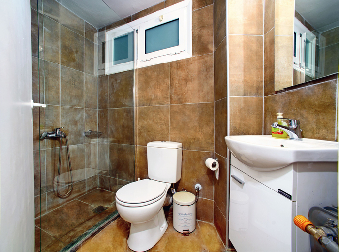 Bathroom, Acropolis Flat next to the New Acropolis Museum, Attica
