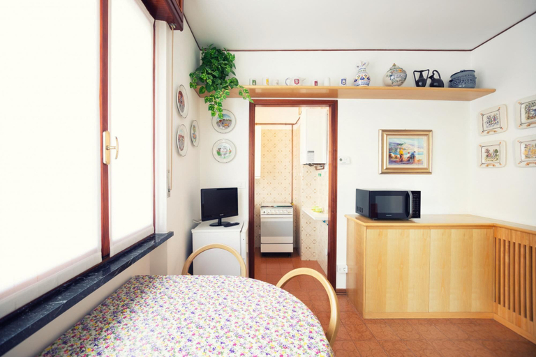 Bedroom 5, A due Passi dal Mare by Wonderful Italy, Imperia