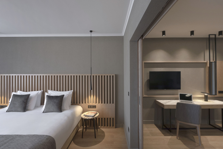Bedroom 4, Porto Palace Hotel, Central Macedonia