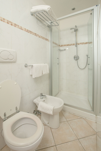 Bathroom 5, Hotel Angelica, Florence