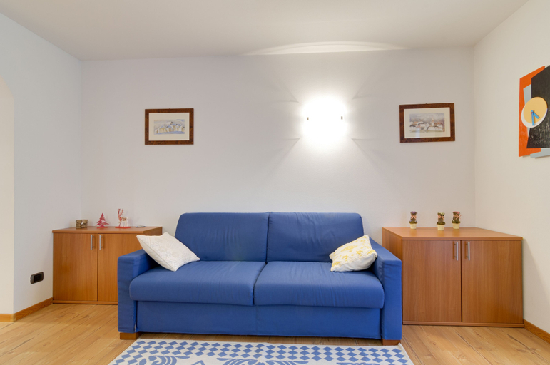 Others 5, Trettel Apartments, Trento