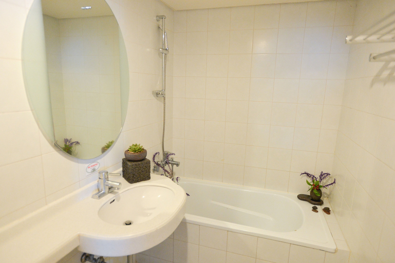Bathroom 5, Daedong Hotel, Jeju