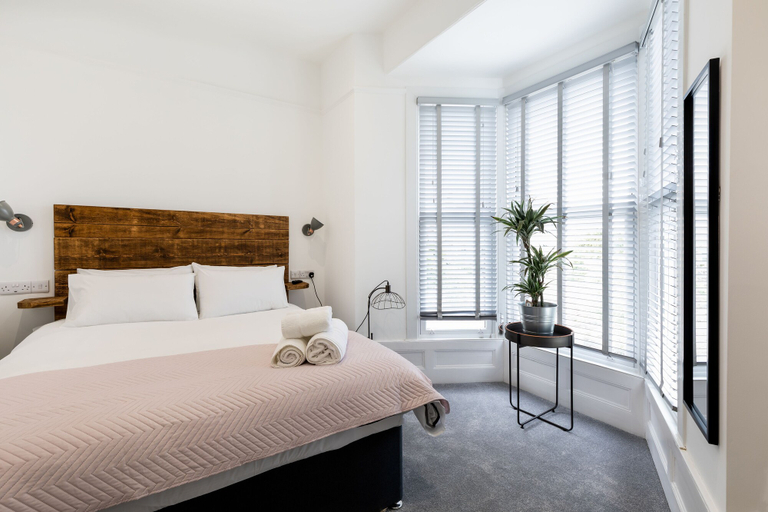 Bedroom 2, Park View, Cornwall