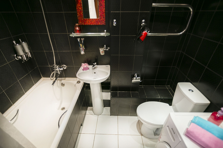Bathroom 3, Apartment on Krasnaya Presnya 11, Northern