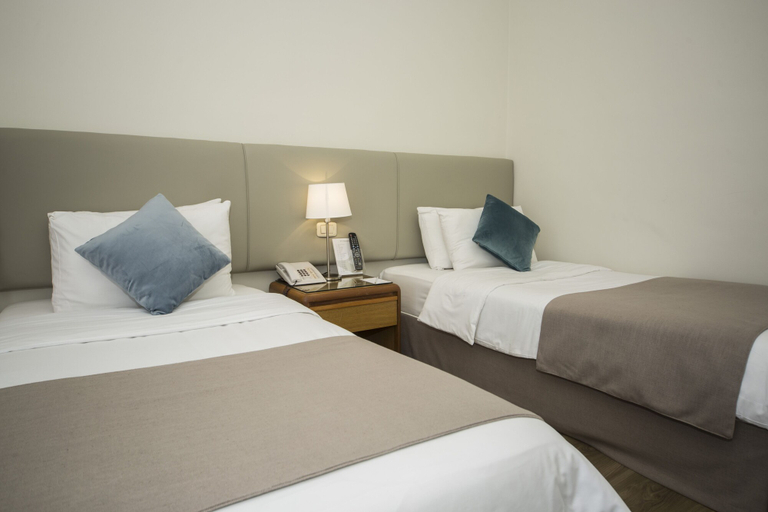 Bedroom 2, ALQasr Metropole Hotel, Wadi Essier