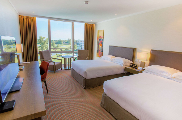 Bedroom 4, Hilton Pilar, Pilar