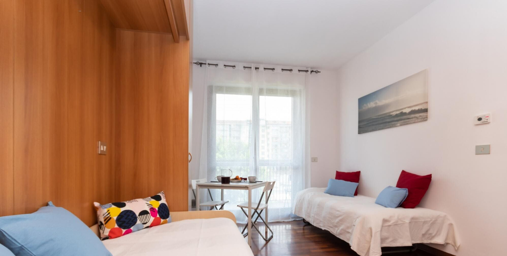 Room 2, Studio con Terrazzo nei Pressi Dell Universit by Wonderful Italy, Torino