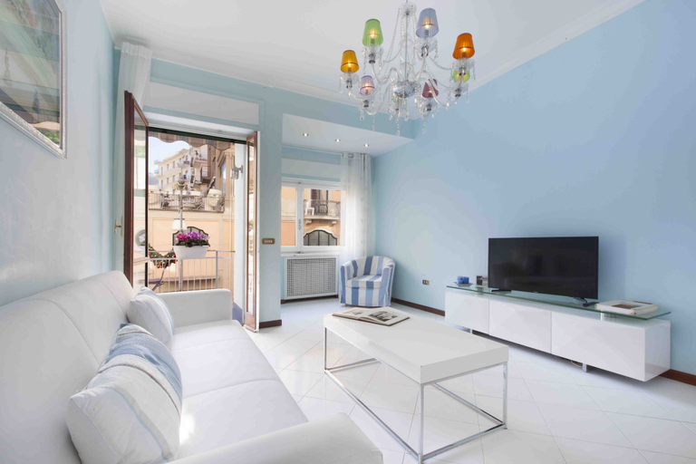 Others 4, Vanna Home, Napoli