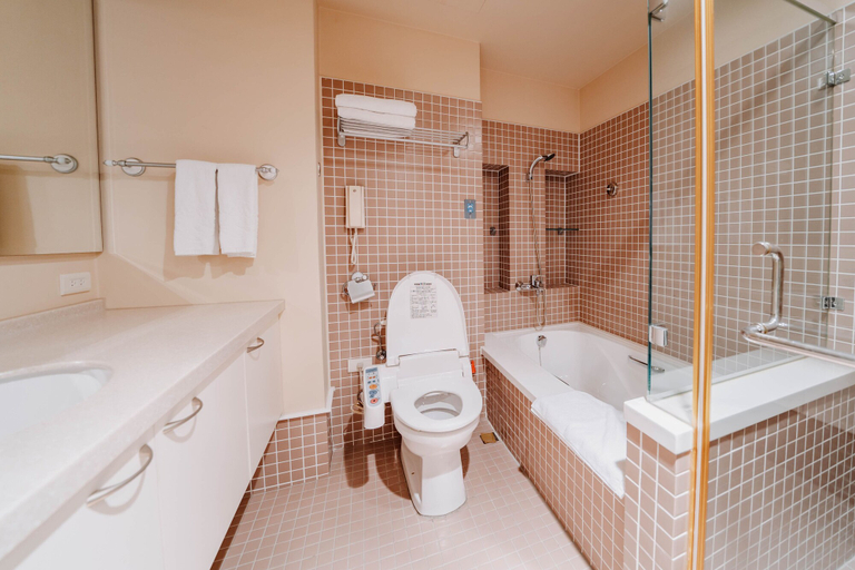 Bathroom, LAR Suite, Taichung