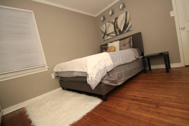 Bedroom 2, Home Sweet Home Bungalow, Pulaski