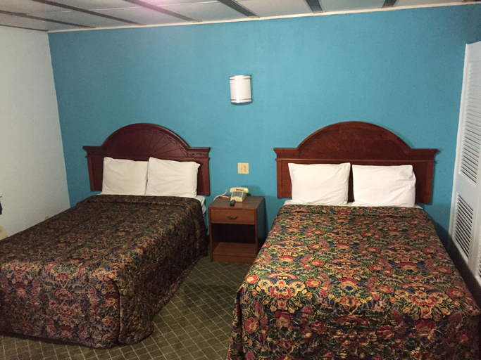 Bedroom 4, Mayo Inn, Chaves