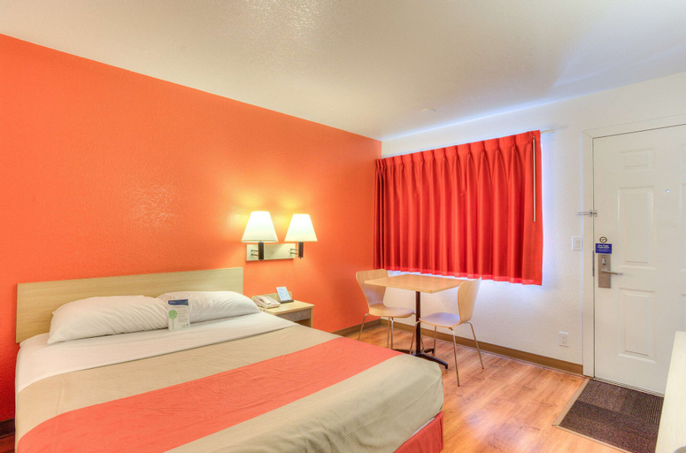 Bedroom 6