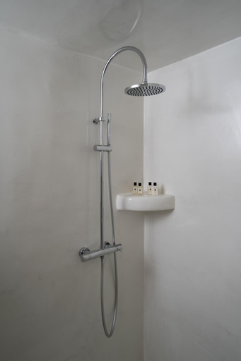 Bathroom 3, Madame Kalitsi-erato Room, South Aegean