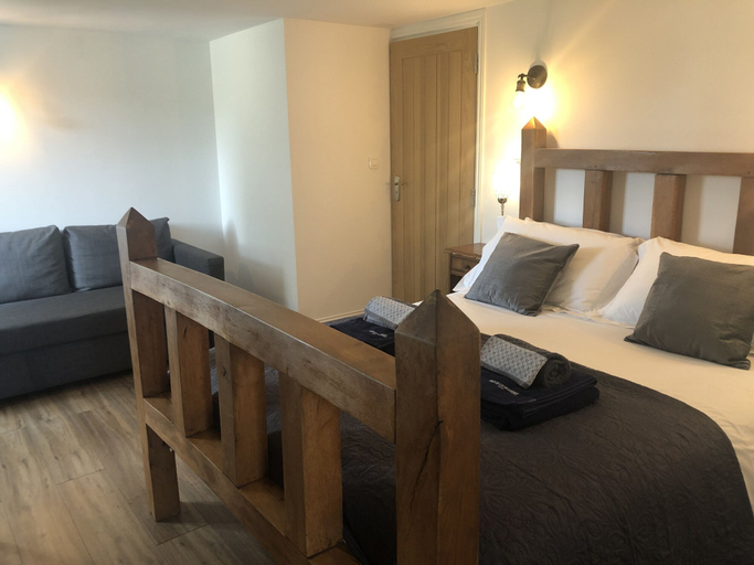 Bedroom 3, Frenes B & B, Orne