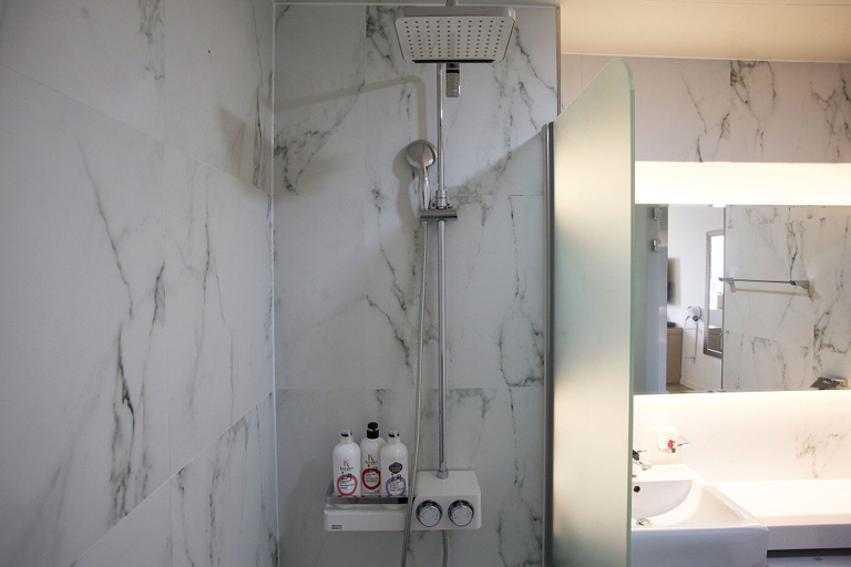 Bathroom 4, May AVE, Yeoju