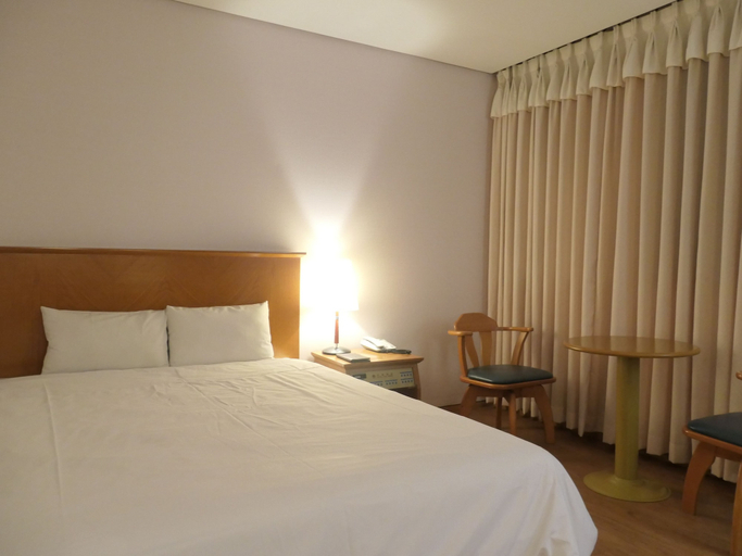 Bedroom 3, Daedong Hotel, Jeju
