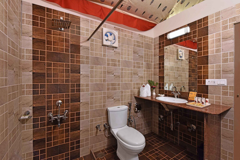 Bathroom, Kumbhalgarh Safari Camp, Rajsamand