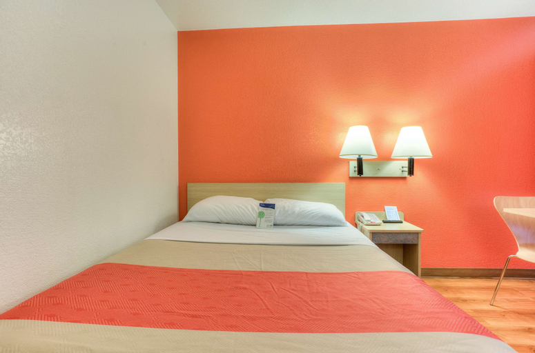Bedroom 12