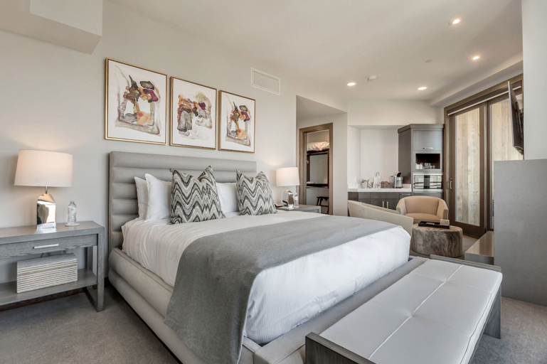 Bedroom 12