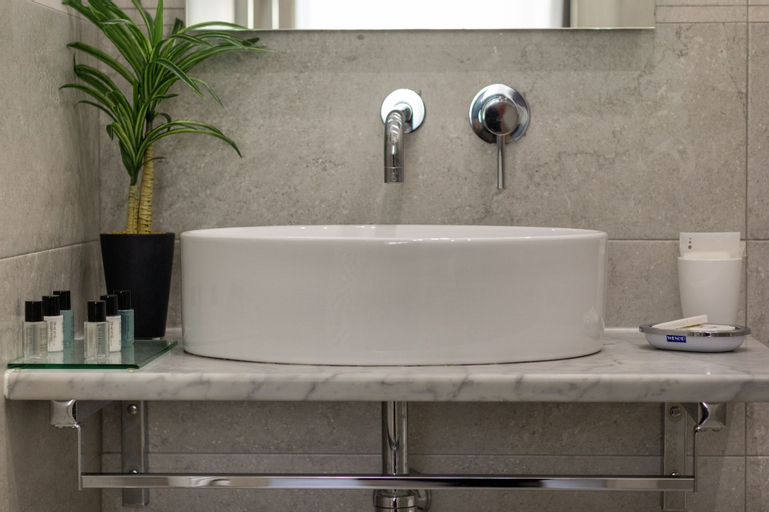 Bathroom 3