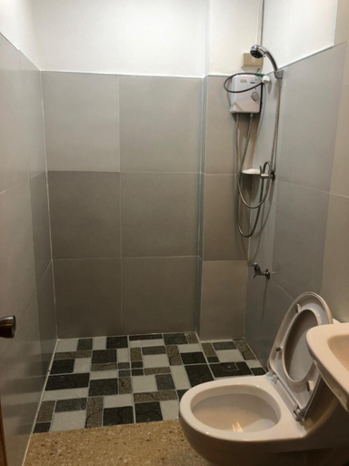 Bathroom 4, Santander Pebbles Beach Resort, Santander