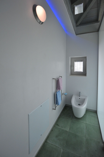 Bathroom 3, The architect's house, Crete