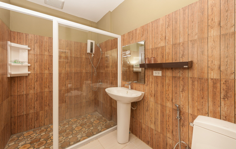 Bathroom 4, Belmont Village Hotel, Pak Chong