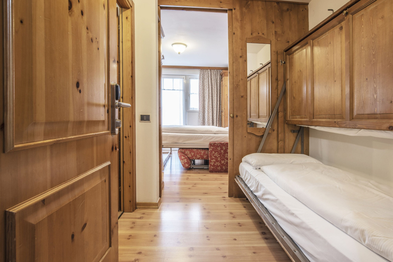 Bedroom 3, Sporting Clubresidence, Trento