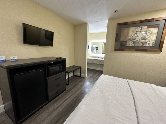 Bedroom 3, Rodeway Inn & Suites Highway 290 Northwest, Houston
