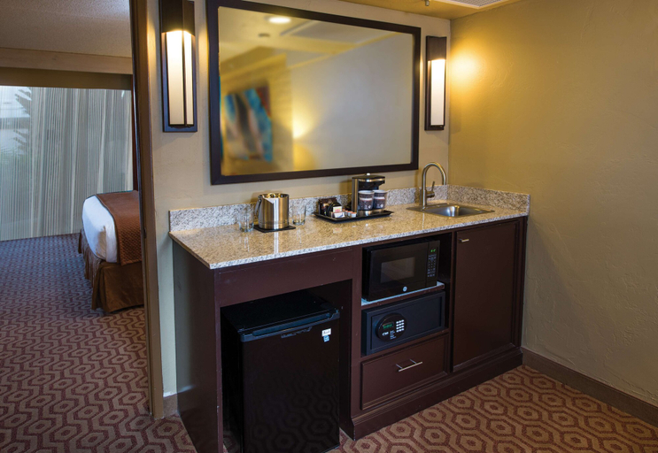 Bathroom 5, DoubleTree Suites by Hilton Tucson - Williams Center, Pima