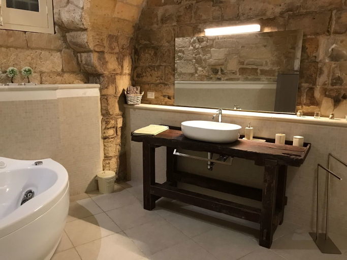 Bathroom 4, Il Pumo di Via Balmes, Lecce