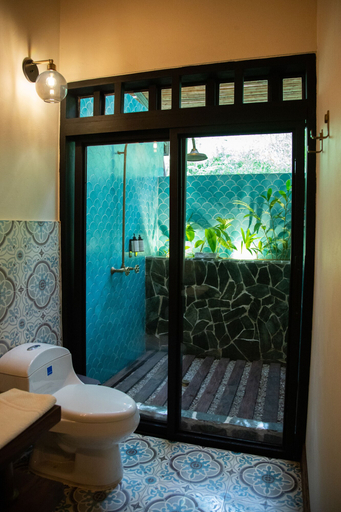 Bathroom 3, El Río Hotel, Sonsón