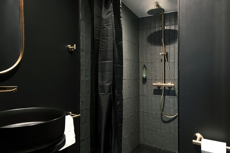 Bathroom 4, Secret Walls , Bruxelles