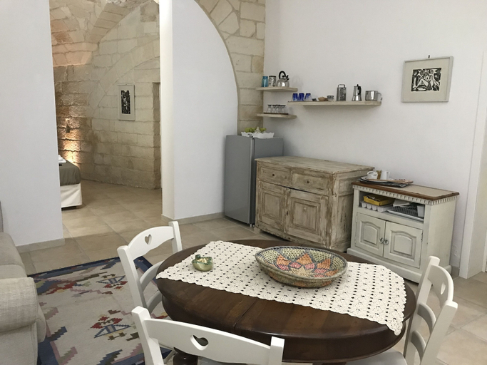 In-room dining 3, Il Pumo di Via Balmes, Lecce