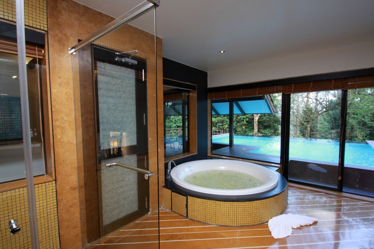 Bathroom 5, The IBNII Spa Resort, Kodagu