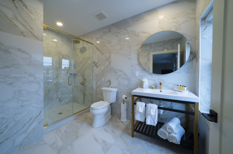 Bathroom 4, The Orange Inn Boutique Hotel, Orange
