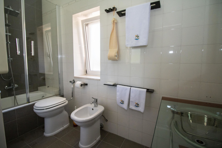 Bathroom 4, Relais Villa Gandoli, Taranto
