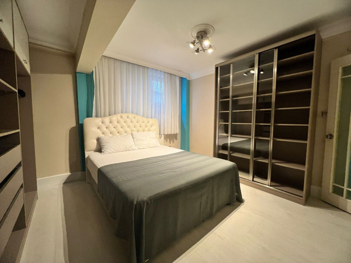 Room 2, Modern Apartment Near Osmanbey Metro Station, Şişli