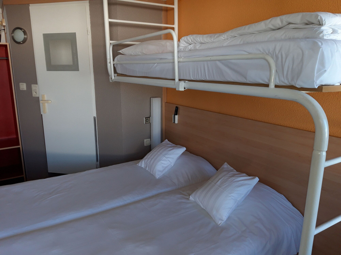Bedroom 3, Premiere Classe Hotel Liege, Liège