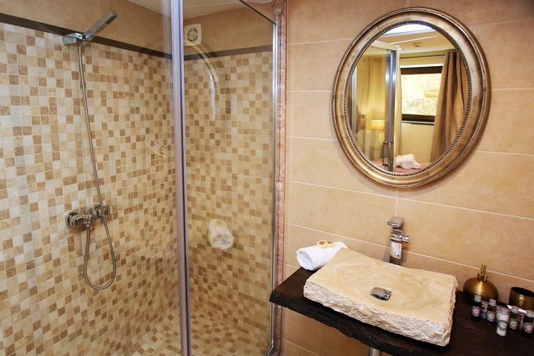 Bathroom 4, Mountain Whisper, Miranda do Corvo