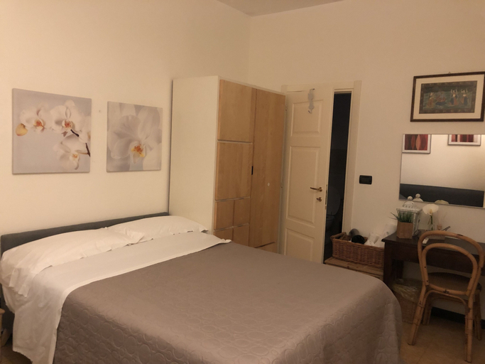 Bedroom 2, Casale Coreallo, Savona