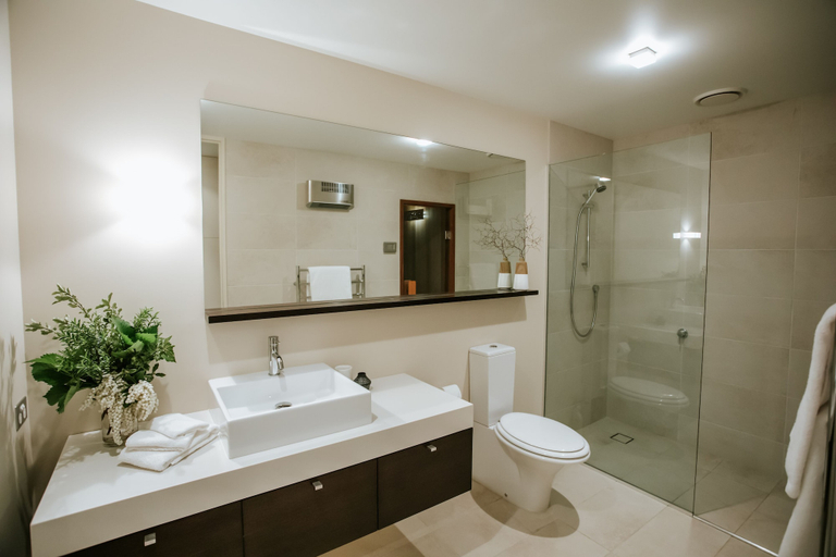 Bathroom 3, Release Wanaka - Lake Edge, Queenstown-Lakes