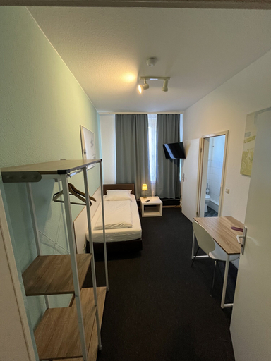 Bedroom 3, Hotel Schwarzer Bär, Region Hannover