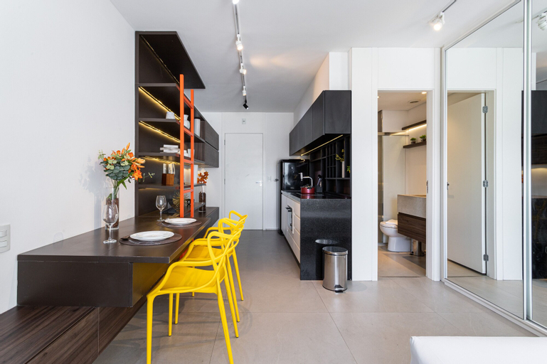 Dining Room 9