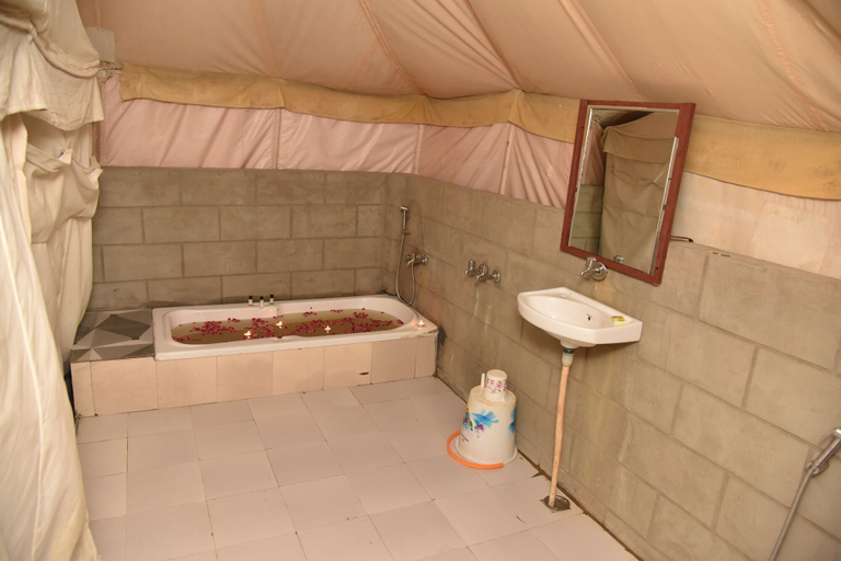 Bathroom 3, Sand Voyages Camp, Jaisalmer