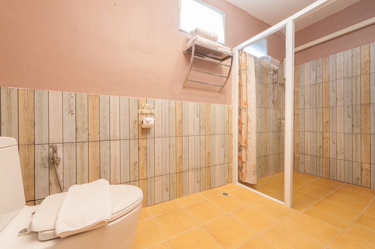 Bathroom 3, Belmont Village, Pak Chong