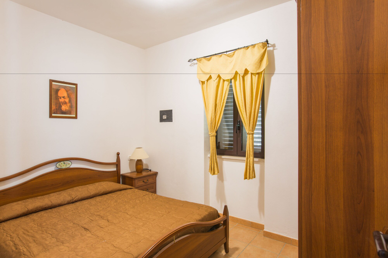 Bedroom 3, Tenuta Padre Pio, Foggia