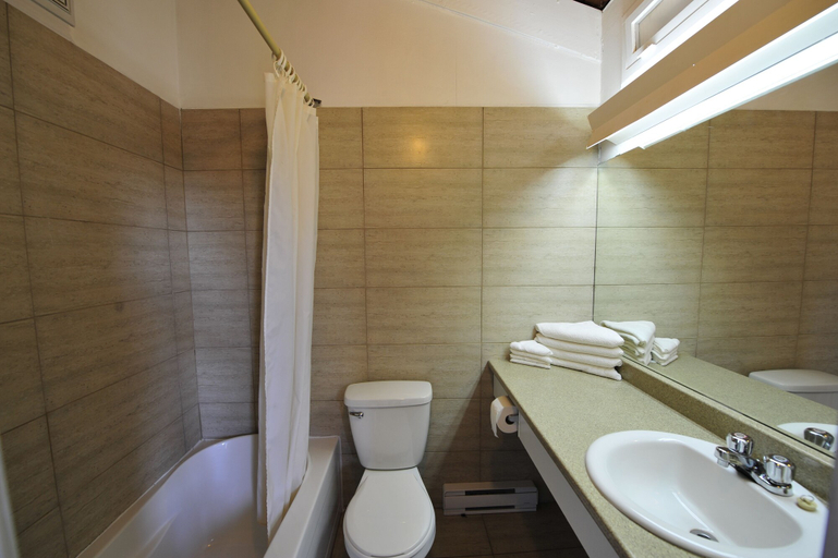 Bathroom 4, Hotel Motel Bonsoir, La Haute-Yamaska