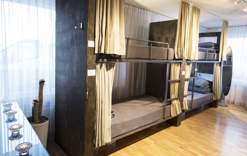 Bedroom 3, B14 Hostel, Reykjavík